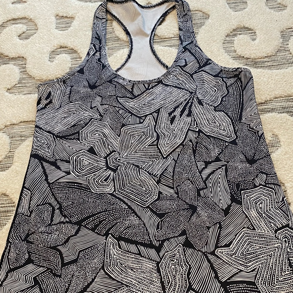 Lululemon Like new Size 10 CRB Jungle & Dot